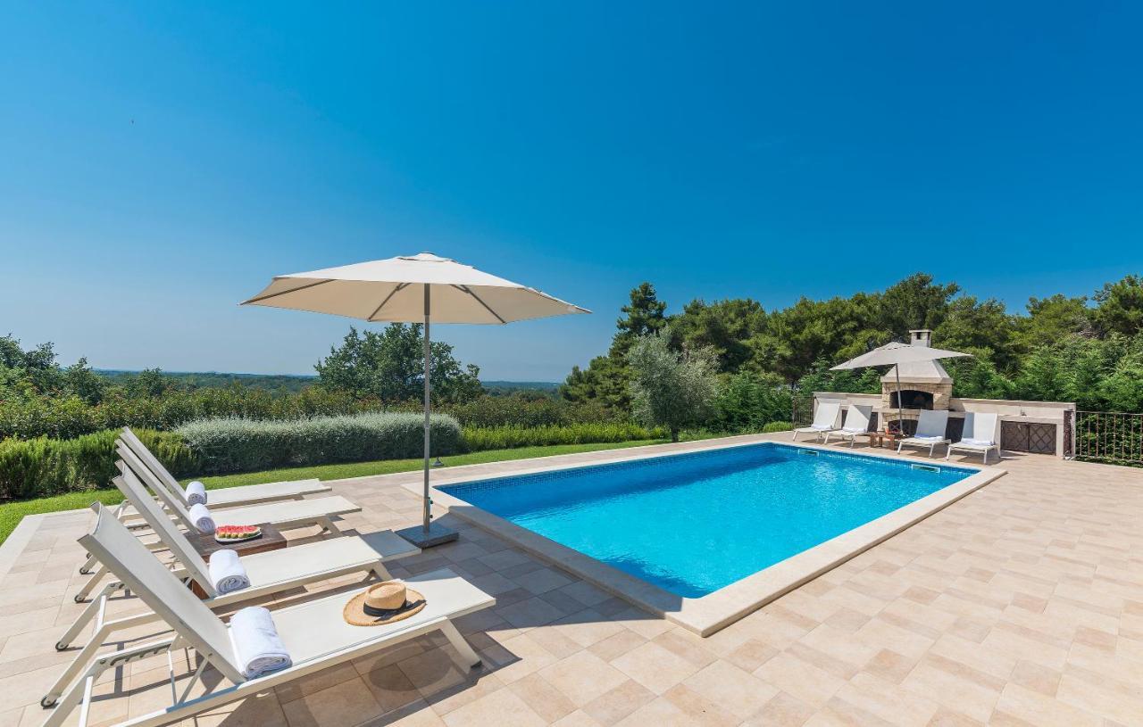 Villa Sterpazzi - Near Porec With Sea View, Private Jacuzzi, Sauna And Pool Višnjan Exterior foto