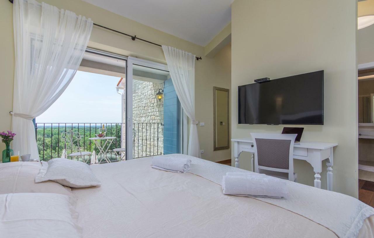 Villa Sterpazzi - Near Porec With Sea View, Private Jacuzzi, Sauna And Pool Višnjan Exterior foto