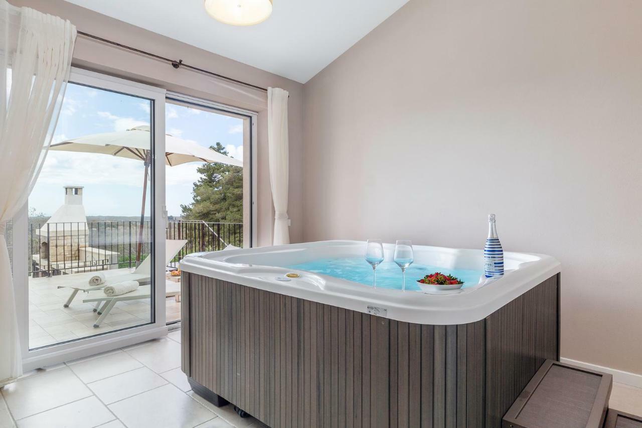 Villa Sterpazzi - Near Porec With Sea View, Private Jacuzzi, Sauna And Pool Višnjan Exterior foto